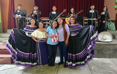 Mariachi Real y La Chaparrita